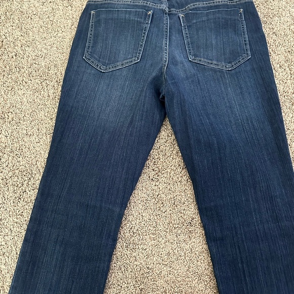 Simply Vera Classic Capri blue Jeans. - Picture 6 of 9